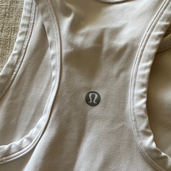 🤍 Lululemon White Racerback Tank Top (Size 00) - Picture 2 of 4